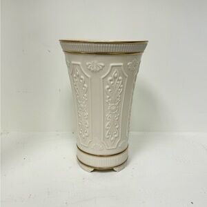 Lenox Gold Trim Creamy white vase